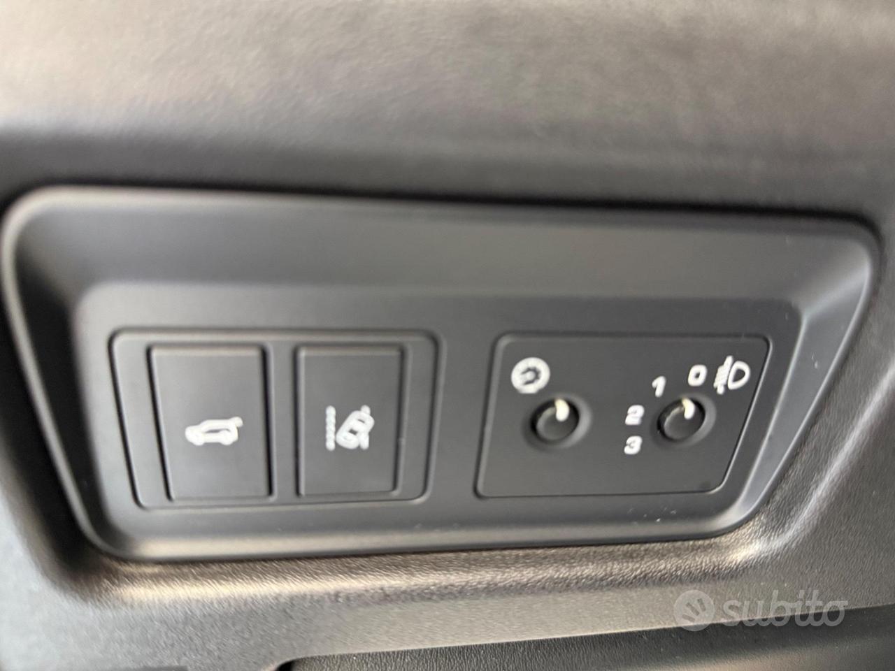 Land Rover Discovery Sport 2.0 td4 HSE Luxury awd