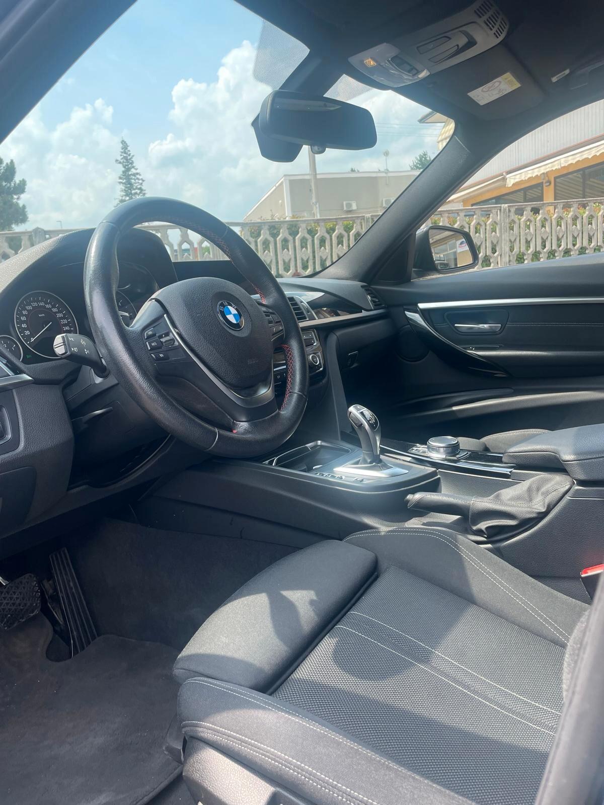 BMW 320d xDrive Sport Automatico trazione integrale