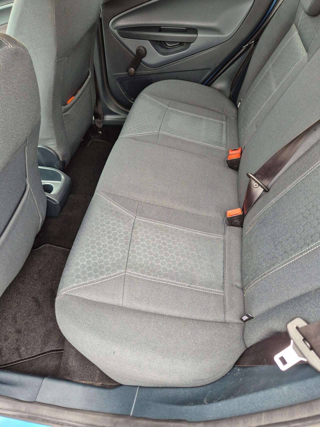 Ford Fiesta 1.6 TDCi 90CV DPF Titanium neopatentat