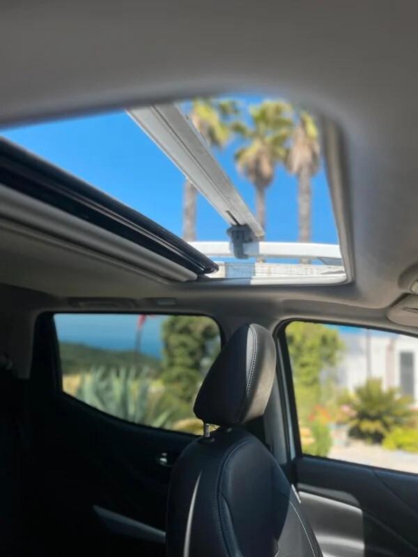 Nissan Navara 2.3 dCi 4WD Double Cab N-Connecta