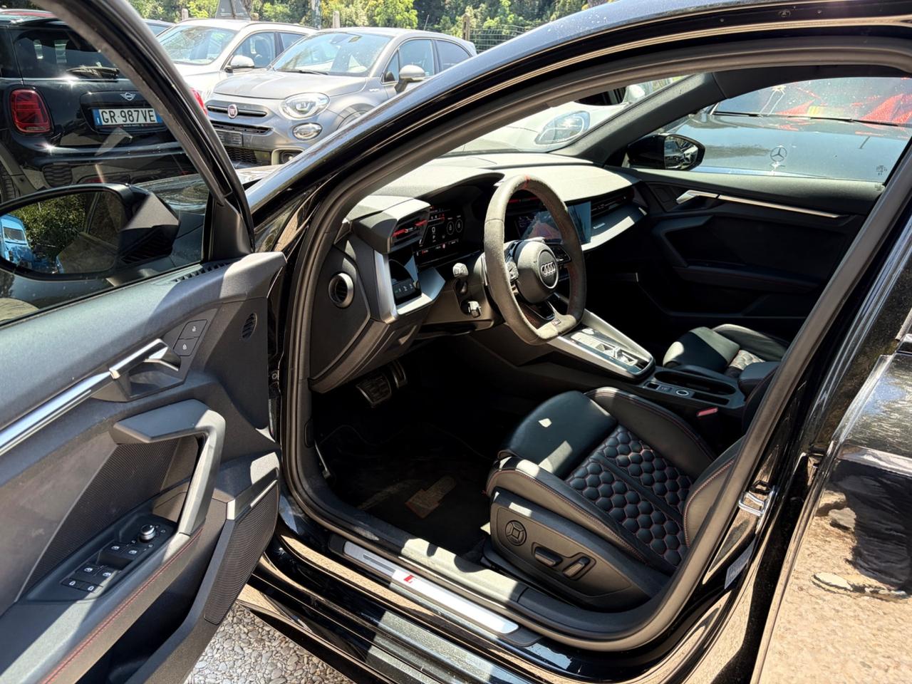 Audi RS3 Head-up display tetto bang&olufsen radar pack performance