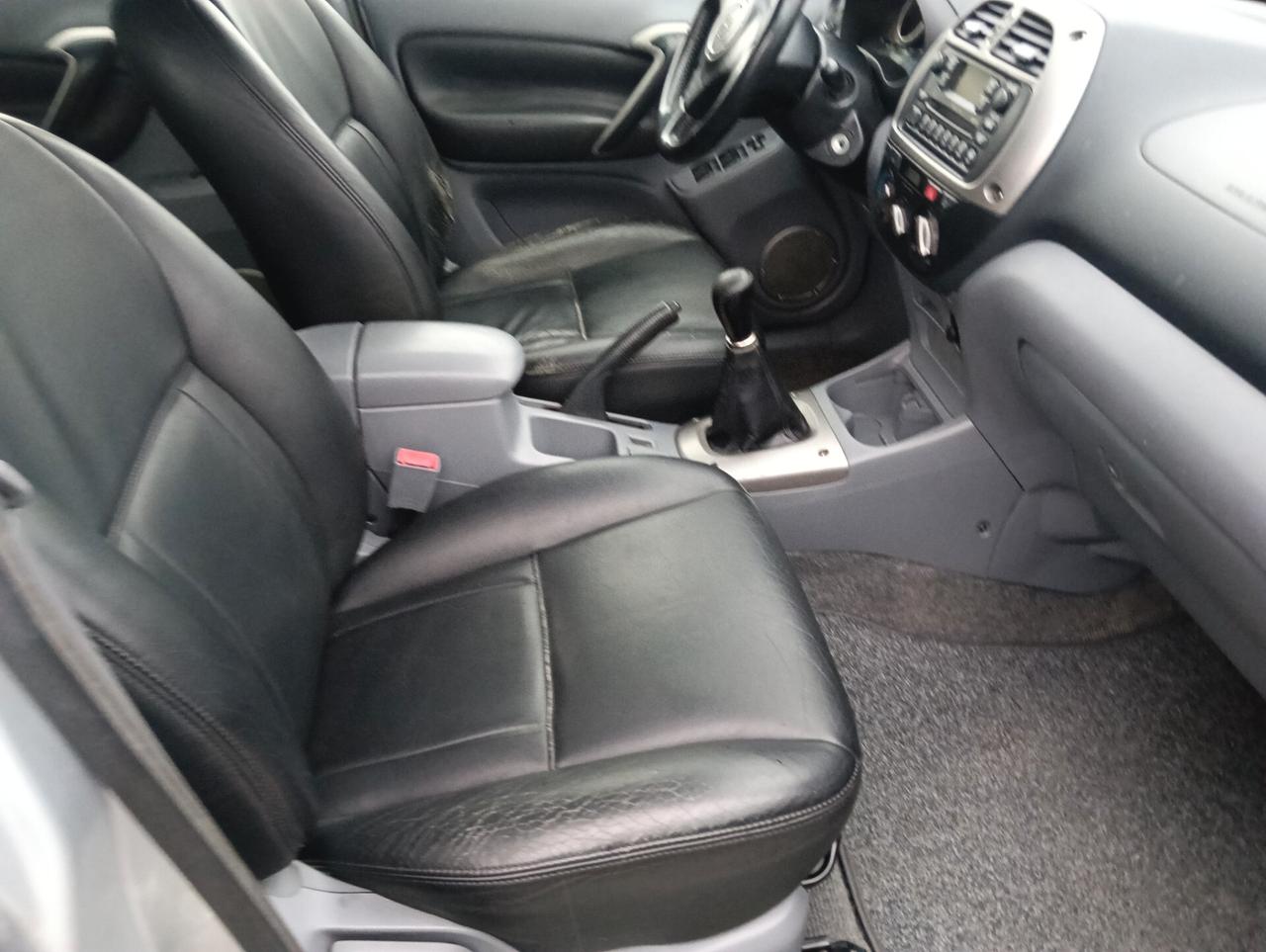 Toyota RAV 4 RAV4 2.0 Tdi D-4D cat 5 porte Sol