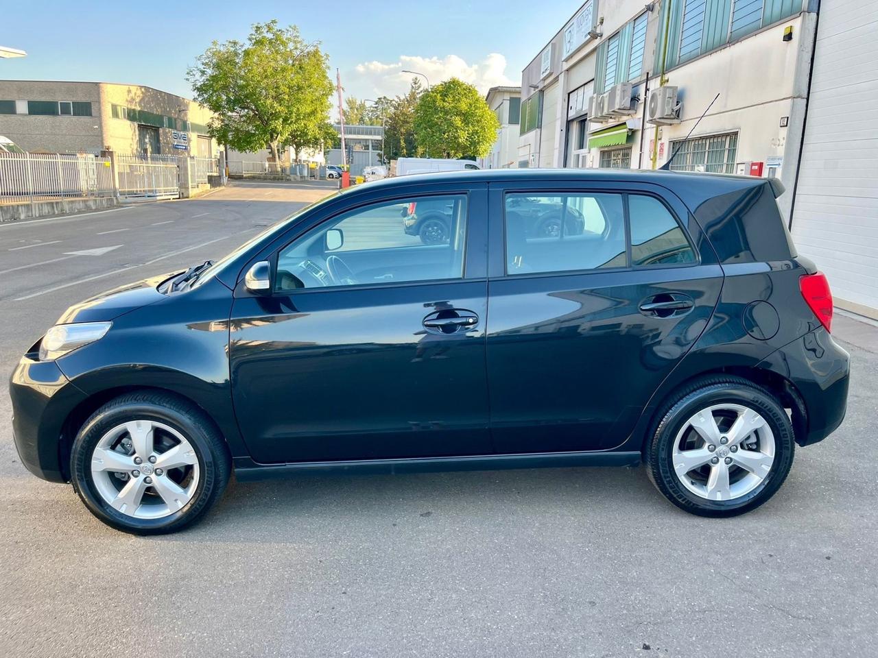 Toyota Urban Cruiser 1.4 D-4D 4x4 2012 145.000km perfetta
