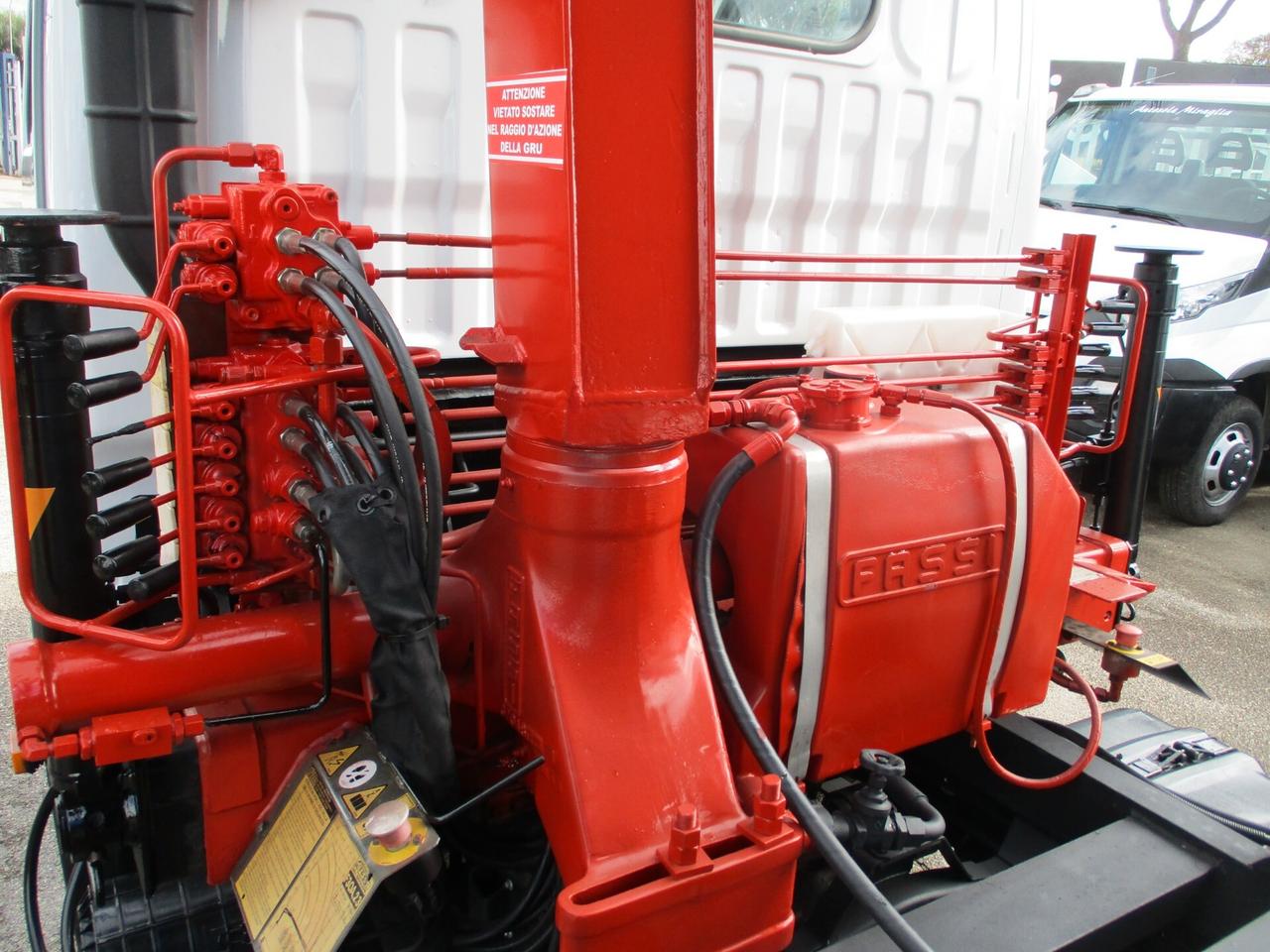 Nissan Cabstar 3000 120CV GRU FASSI F30 3S +RIBALT ATTACCHI PUNTA