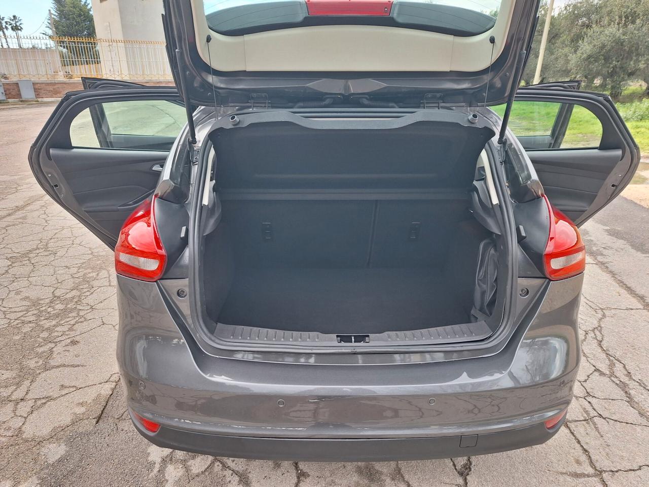 Ford Focus 1.5 TDCi BERLINA 124000 KM 2015