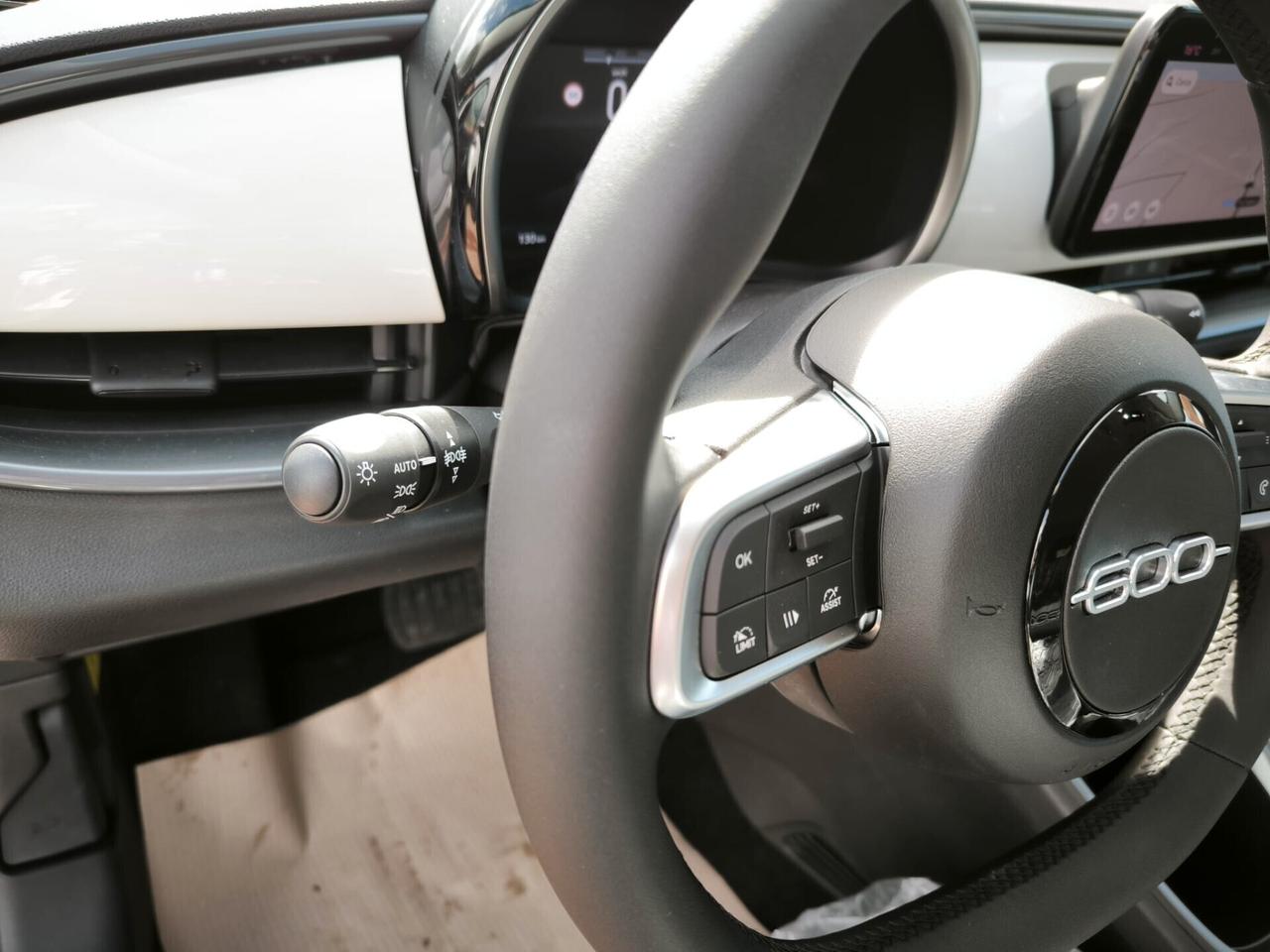 Fiat 600 Hybrid 110 CV DCT MHEV Serie Speciale Icon