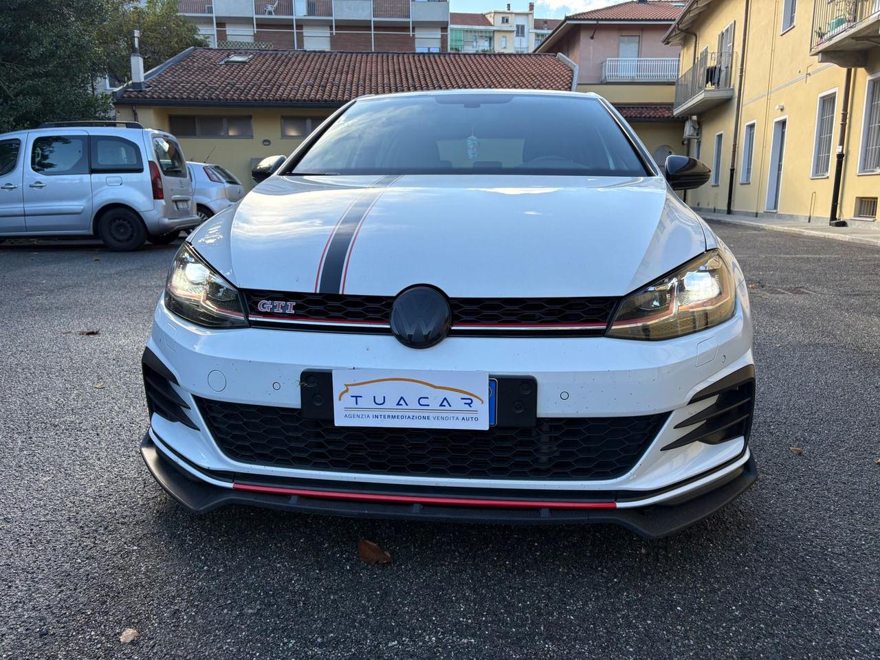 Volkswagen Golf Sport 2.0 GTI Performance #7593