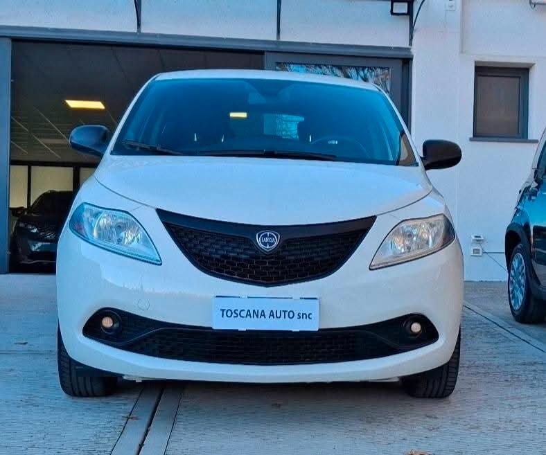 Lancia Ypsilon 1.2 69 CV 5 porte S&S Gold