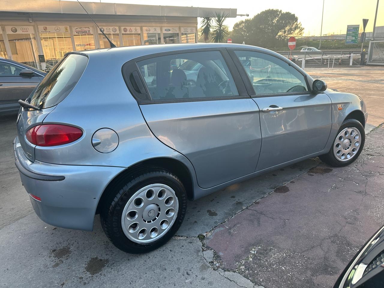 Alfa Romeo 147 1.9 JTD (115 CV) cat 5p. Distinctive