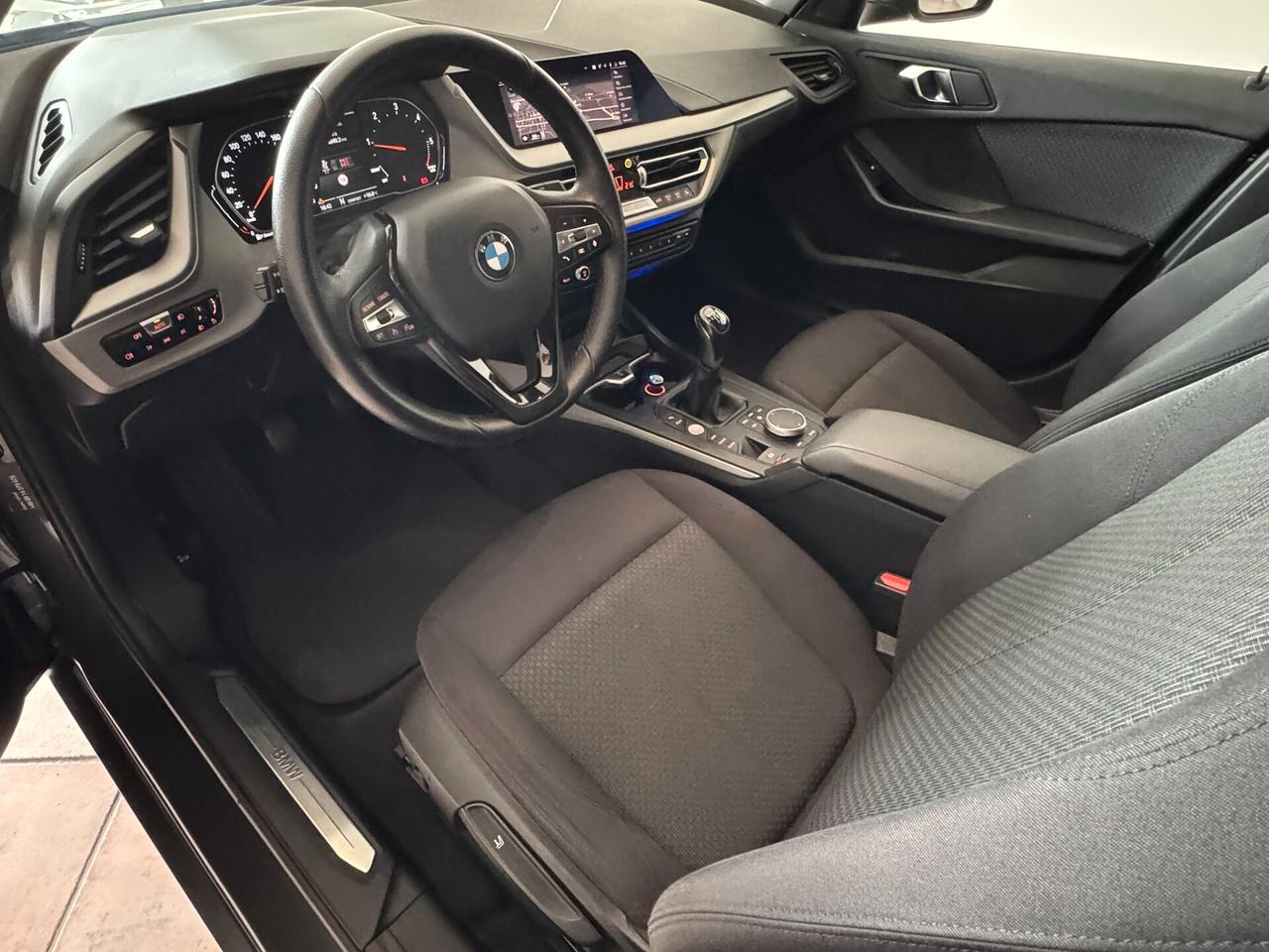 Bmw 116 116d 5p. Business Advantage - 2020