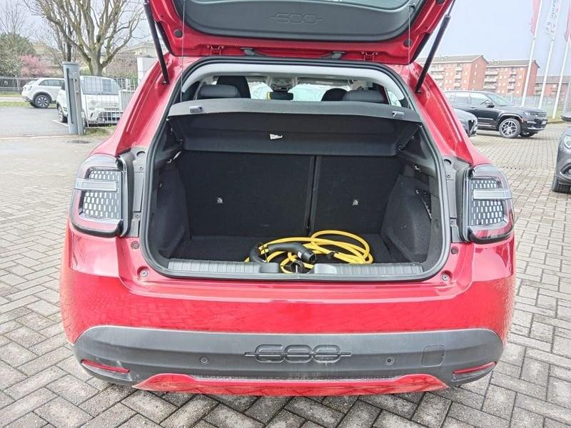 FIAT 600e Elettrica 156cv Red