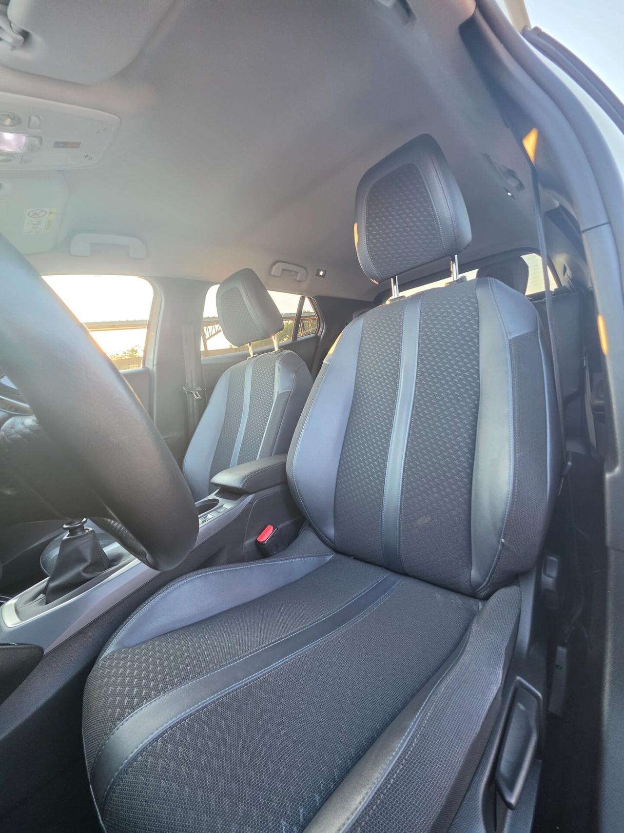 Peugeot 2008 PureTech Turbo 130 S&S Allure ok neopatentati