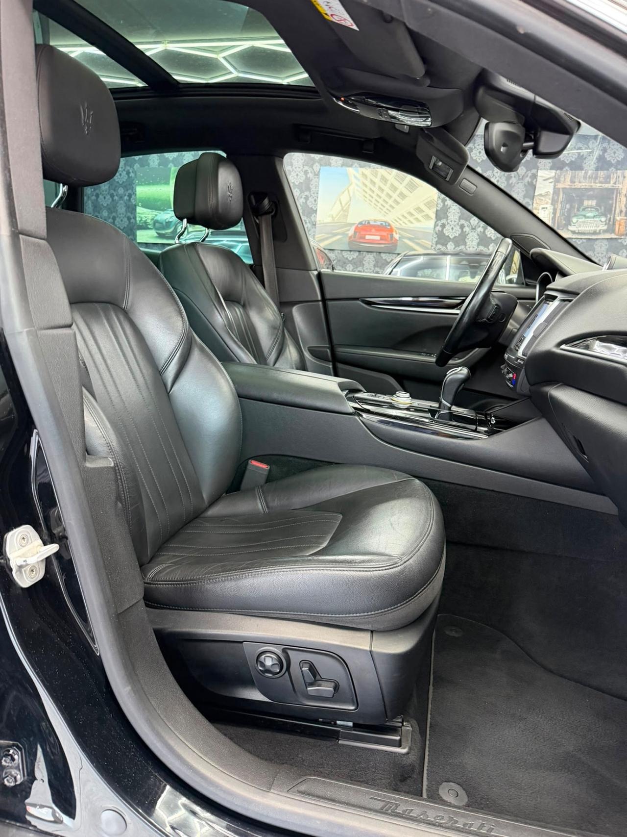 Maserati Levante V6 Diesel 275 CV AWD TETTO
