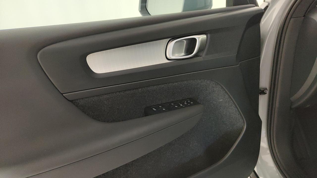 VOLVO XC40 2.0 b3 Core auto