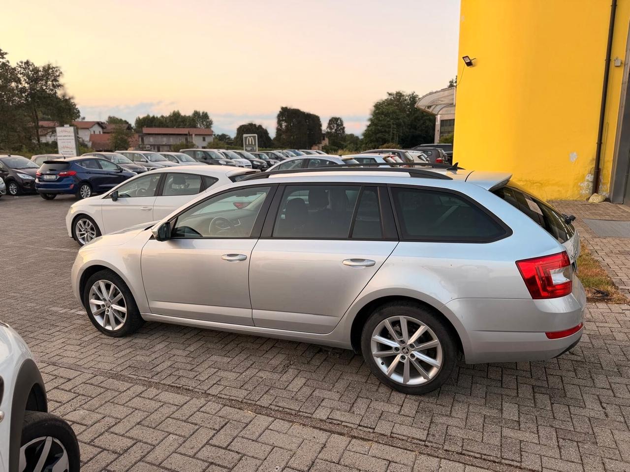 Skoda Octavia 1.6 TDI CR 110 CV DSG Wagon Style
