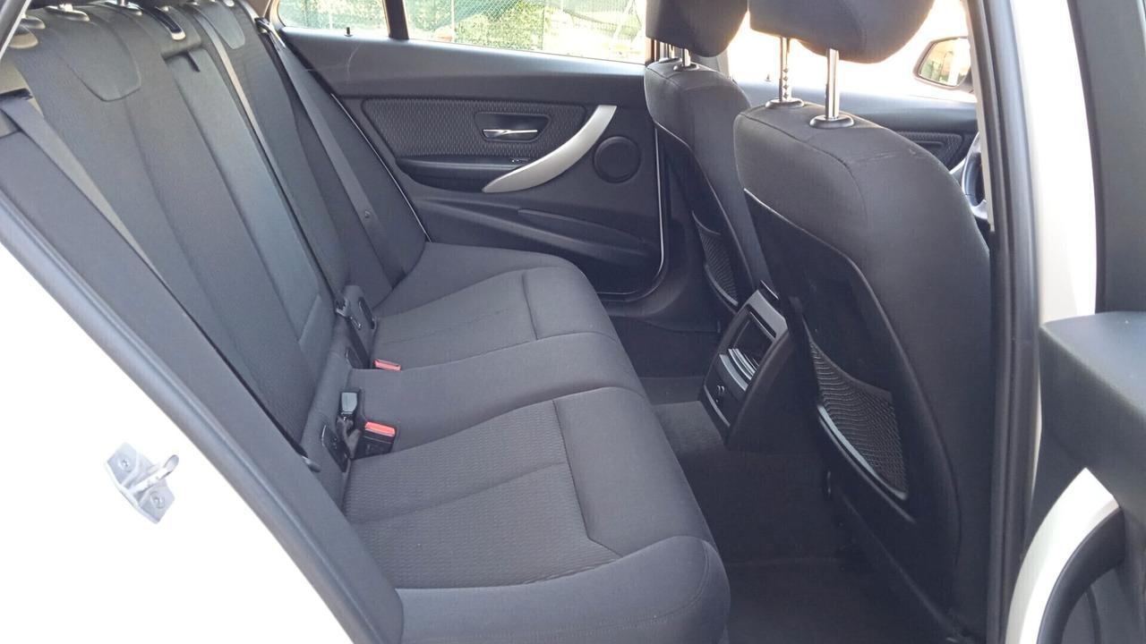 Bmw 318 318d Touring Business Advantage aut.