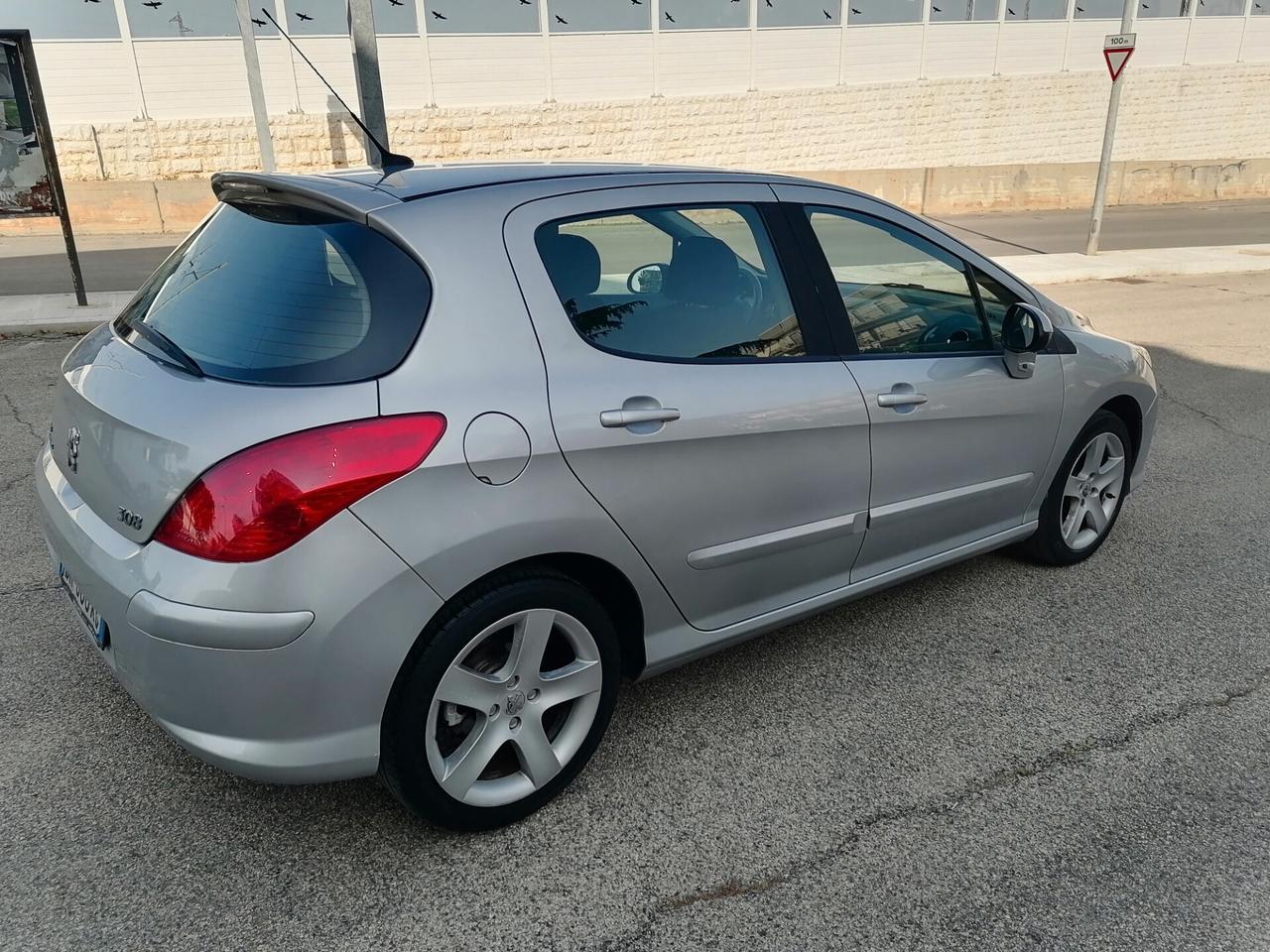 Peugeot 308 1.6 HDi 110CV 5p. Tecno