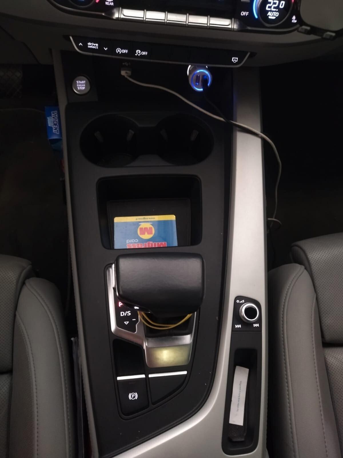 Audi A4 Avant 40 TDI S tronic LED+TETTO-18"-GANCIO