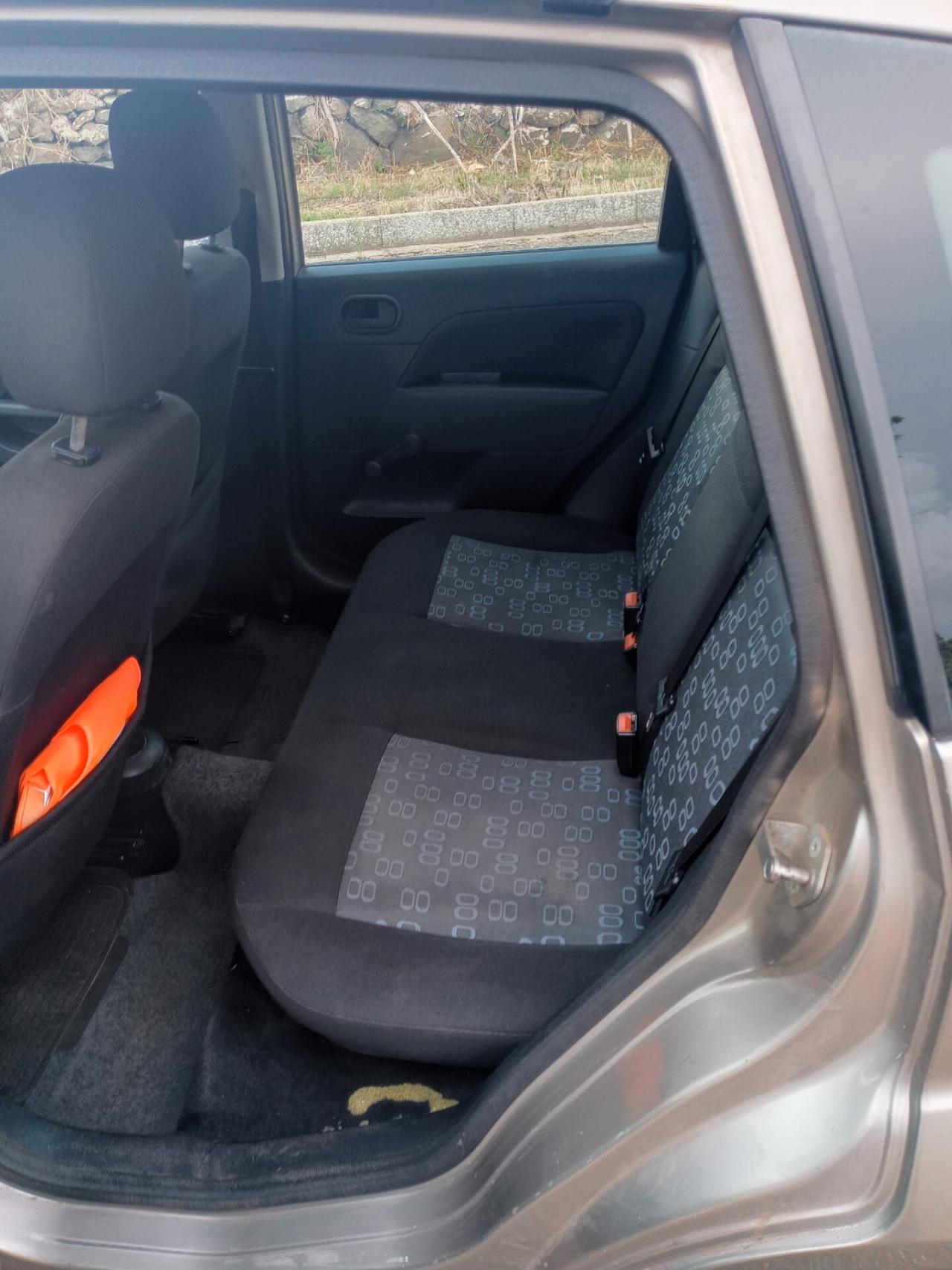 FIESTA Tdci 5PORTE (DIVERSI LAVORI ESEGUITI) OK NEOPATENTATI