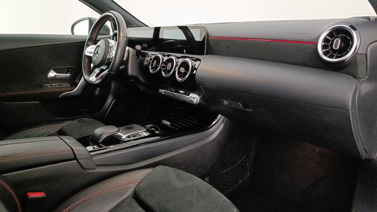 Mercedes-Benz A 180 d Premium auto