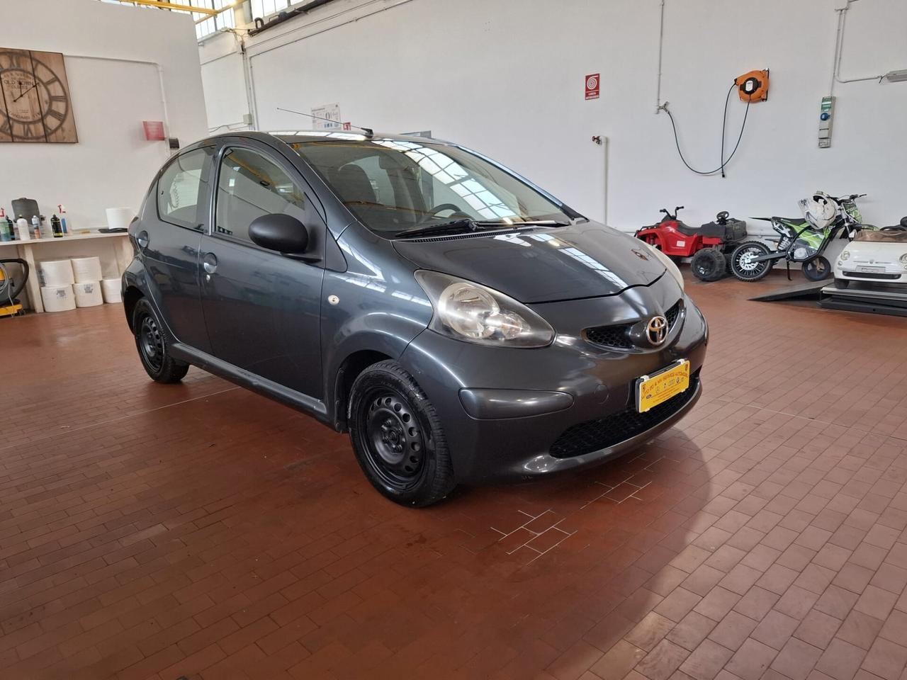 Toyota Aygo 1.0 12V VVT-i 5 porte Now