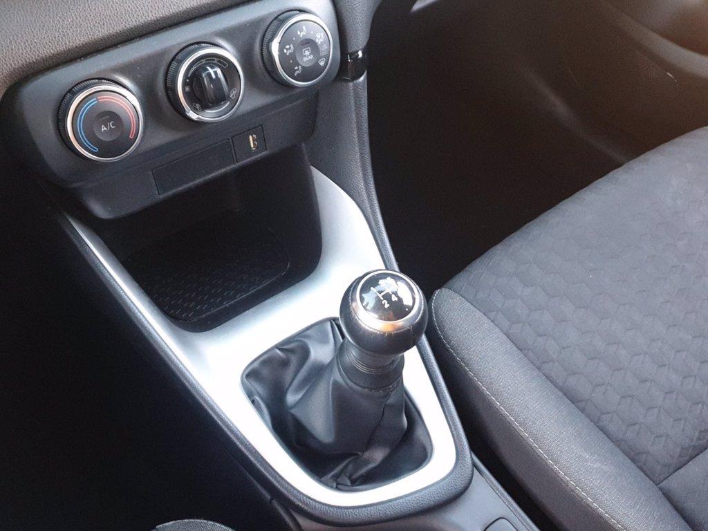 TOYOTA Yaris 1.0 active del 2023