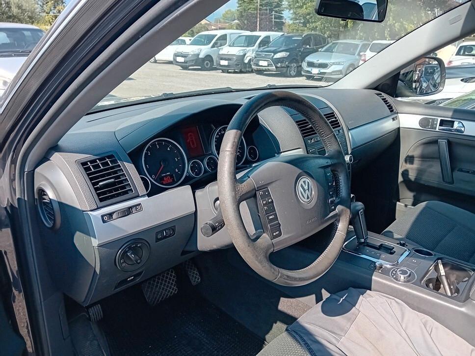 Volkswagen Touareg 2.5 R5 TDI DPF tiptronic