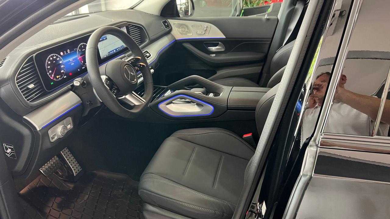 MERCEDES GLE 300 D TOTAL BLACK