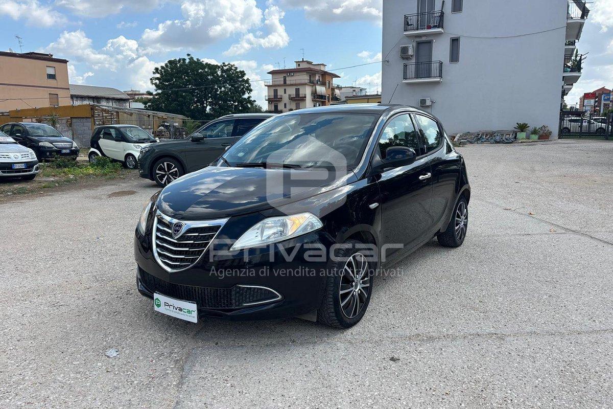 LANCIA Ypsilon 1.2 69 CV 5 porte Silver