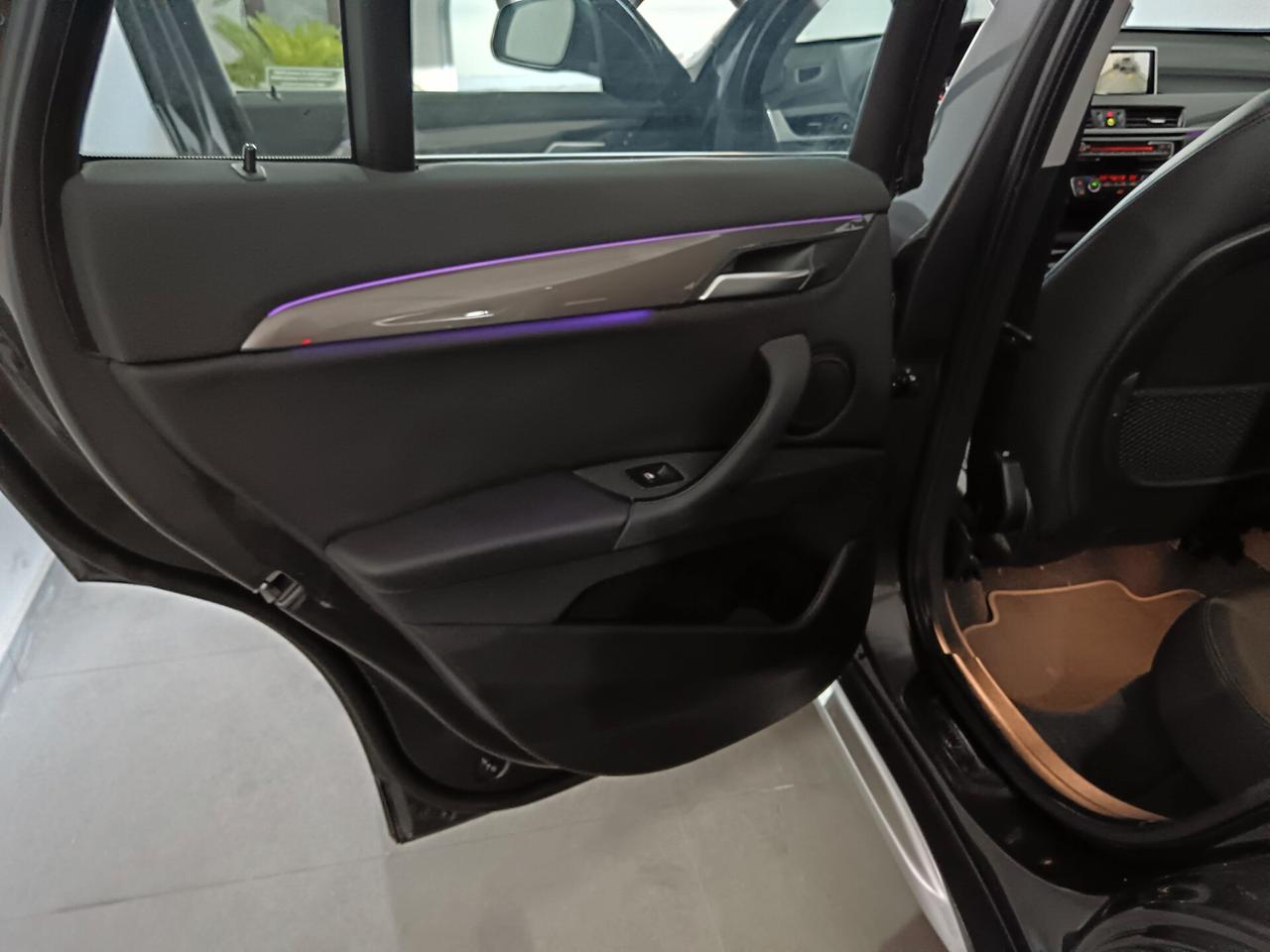BMW X1 SDRIVE18D XLINE