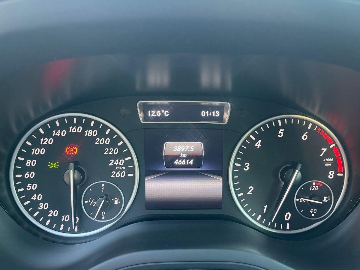 MERCEDES - Classe B - 180 Premium