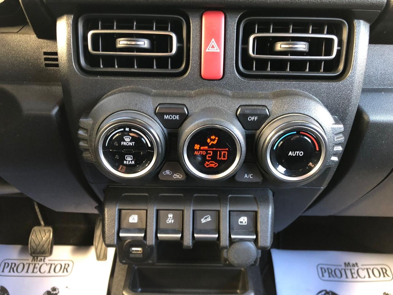 Suzuki Jimny 1.5 5MT Top
