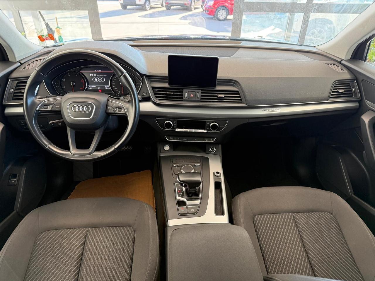 Audi Q5 2.0 TDI quattro S tronic Business