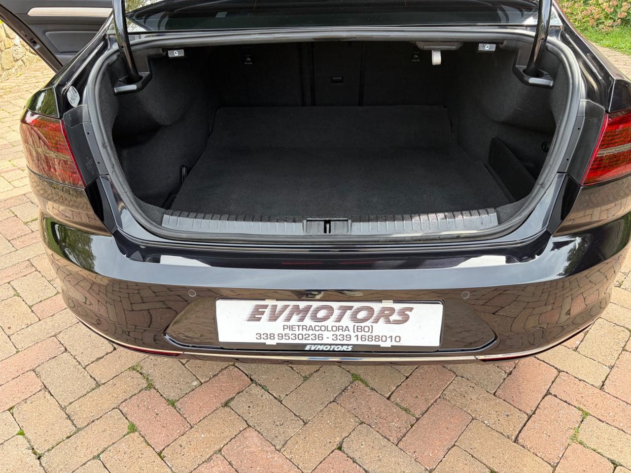 Volkswagen Passat 2.0 TDI 150 CV Highline BlueMotion