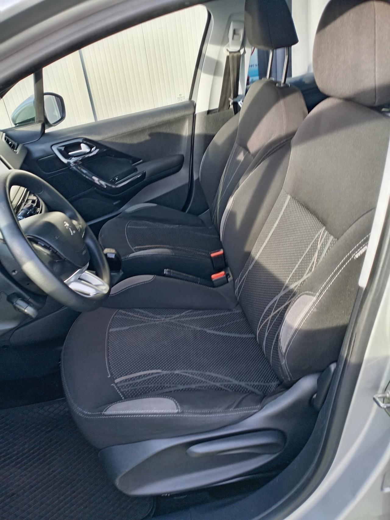 Peugeot 208 DIESEL 1.4 HDi 5 porte UTILITARIA