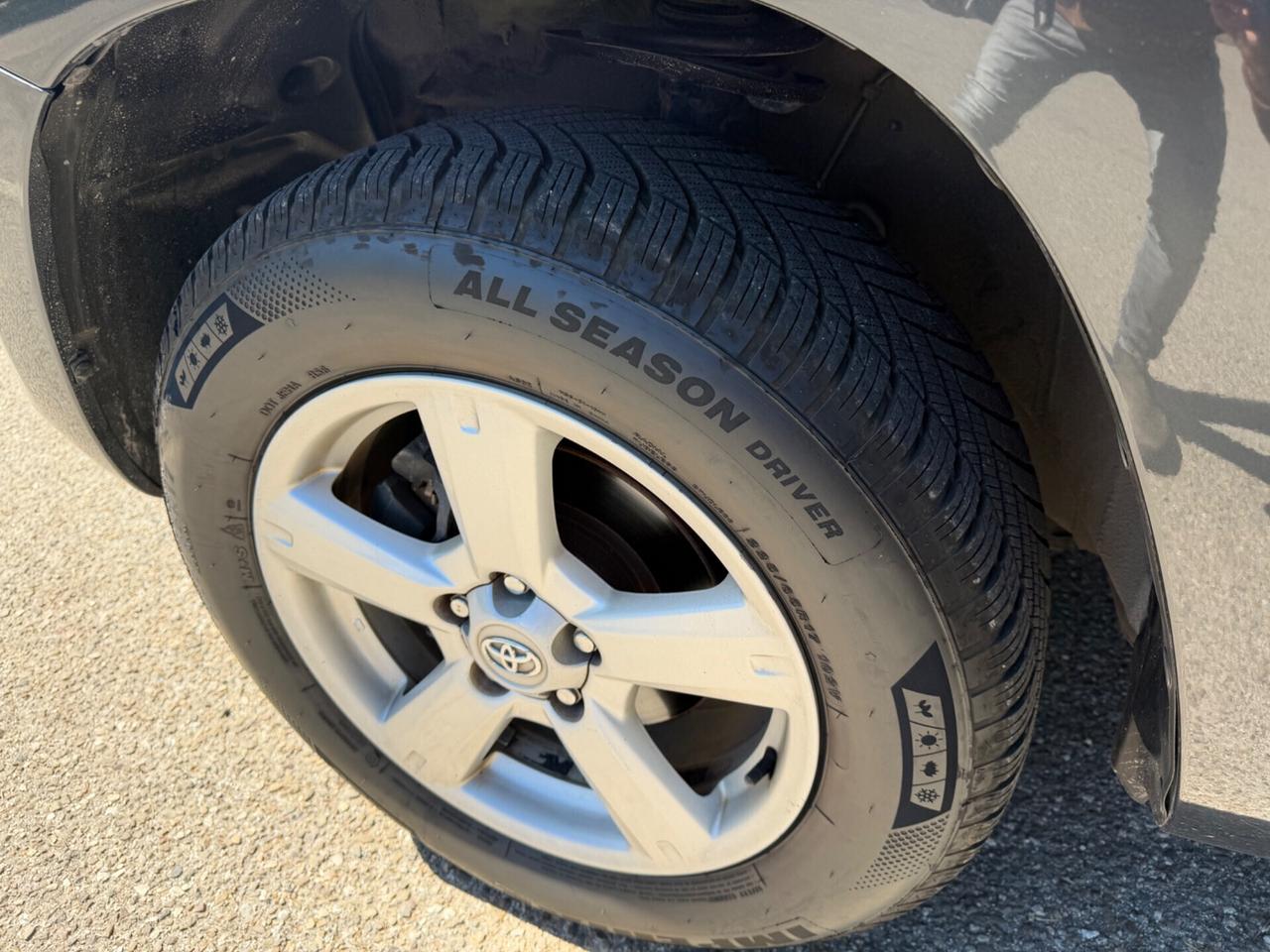 Toyota RAV 4 2.2 D-4D 136 CV tenuto maniacalmente