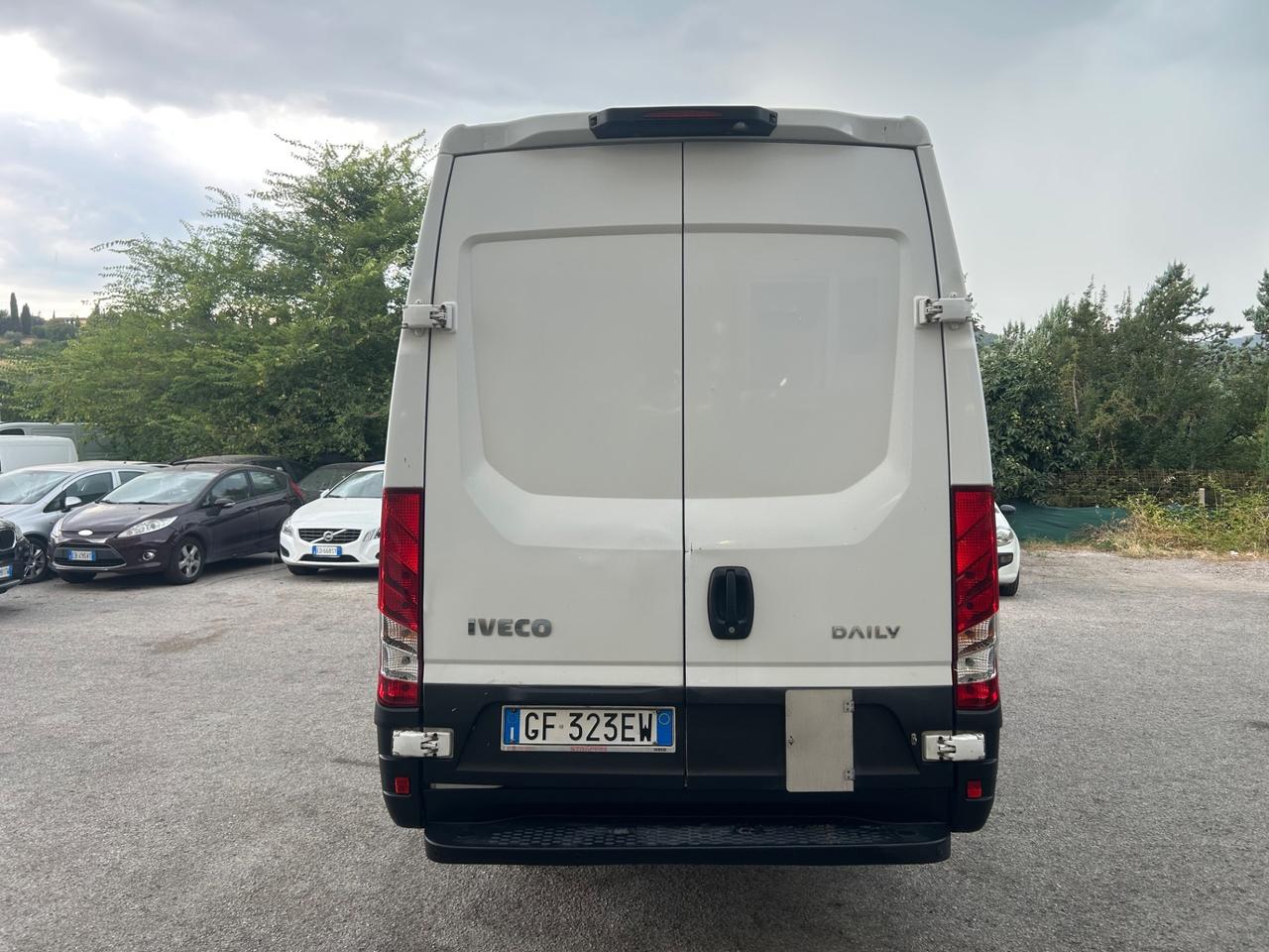 Iveco Daily 35S14V 2.3 Diesel 2021