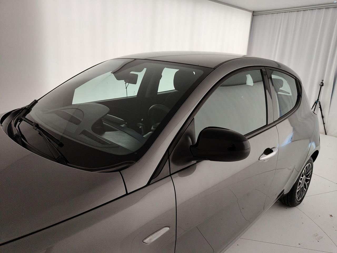 Lancia Ypsilon 1.0 FireFly 5 porte S&S Hybrid Platino