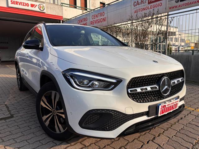 MERCEDES-BENZ GLA 200 Automatic SPORT