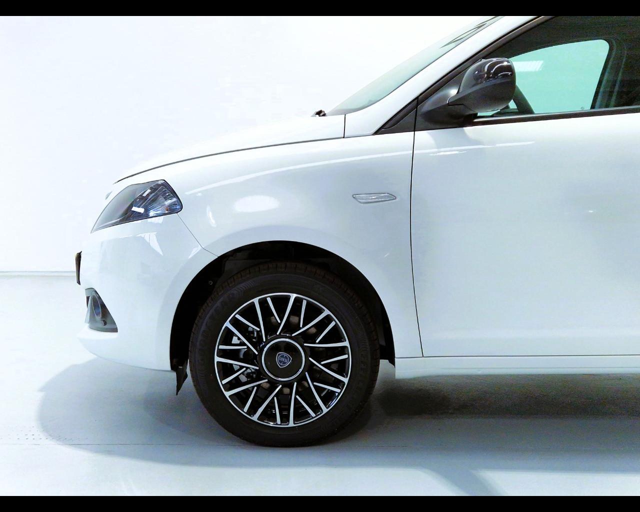 LANCIA Ypsilon III 2021 - Ypsilon 1.0 firefly hybrid Platino s&s 70cv