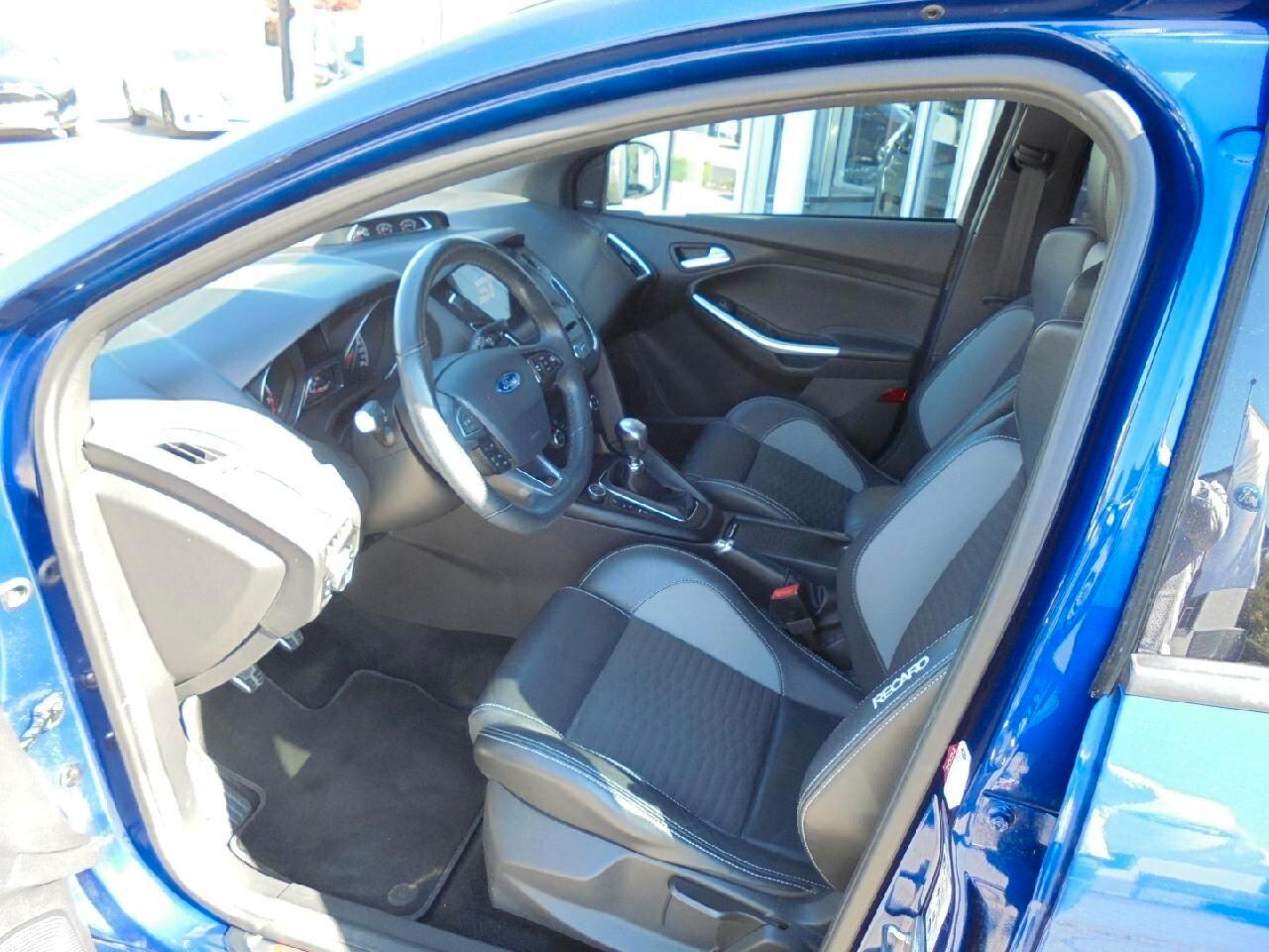 Ford Focus ST 18" NAVY SENS PARK CRUISE CONTROL RETROCAMERA SEDILI PELLE/TESSUTO FORD SYNC 3
