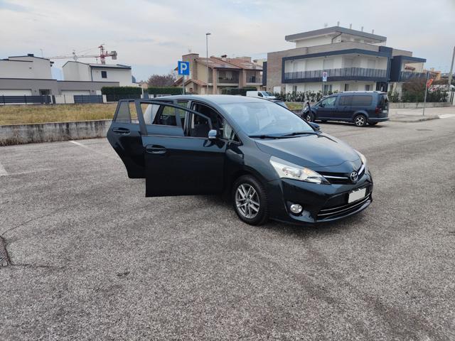 TOYOTA Verso 1.6 D-4D ( TAGLAINADI TOYOTA )