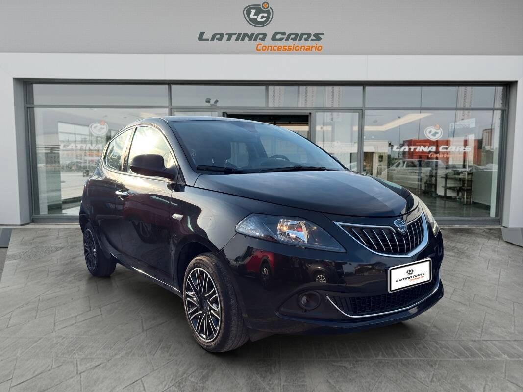 Lancia Ypsilon III 1.0 firefly hybrid Gold s&s 70cv Con CARPLAY