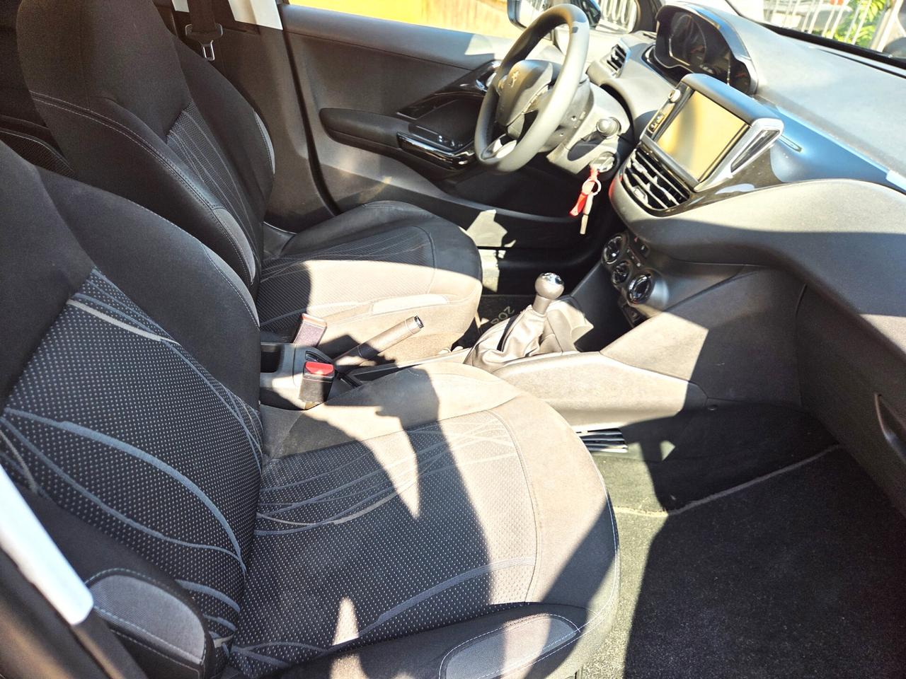 Peugeot 208 COMPLETAMENTE TAGLIANDATA BEN TENUTA