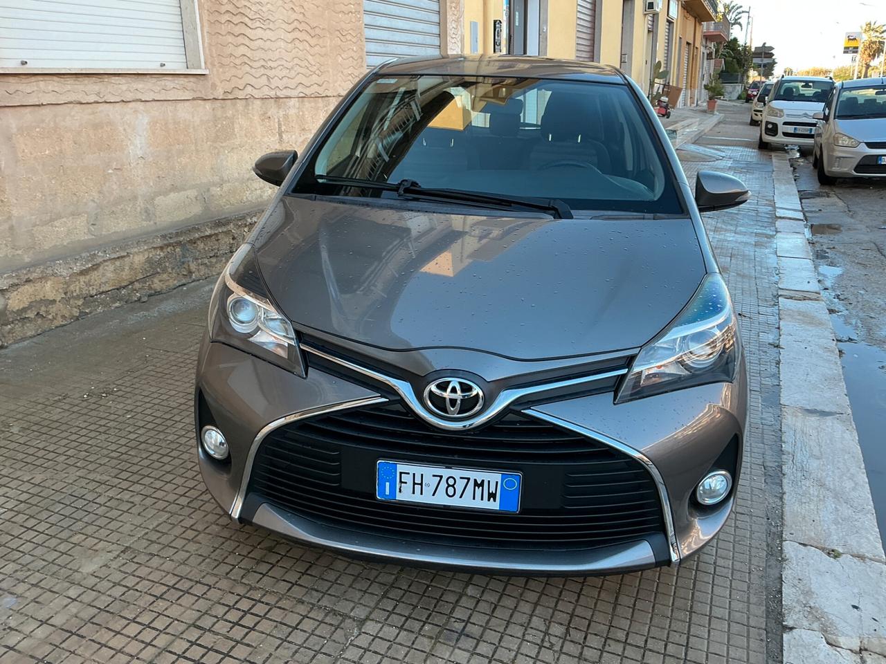 Toyota Yaris 1.0 5 porte Active