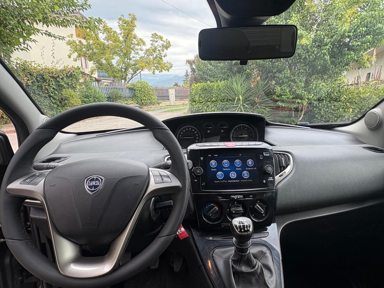 Lancia Ypsilon 1.0 FireFly 5 porte S&S Hybrid Gold