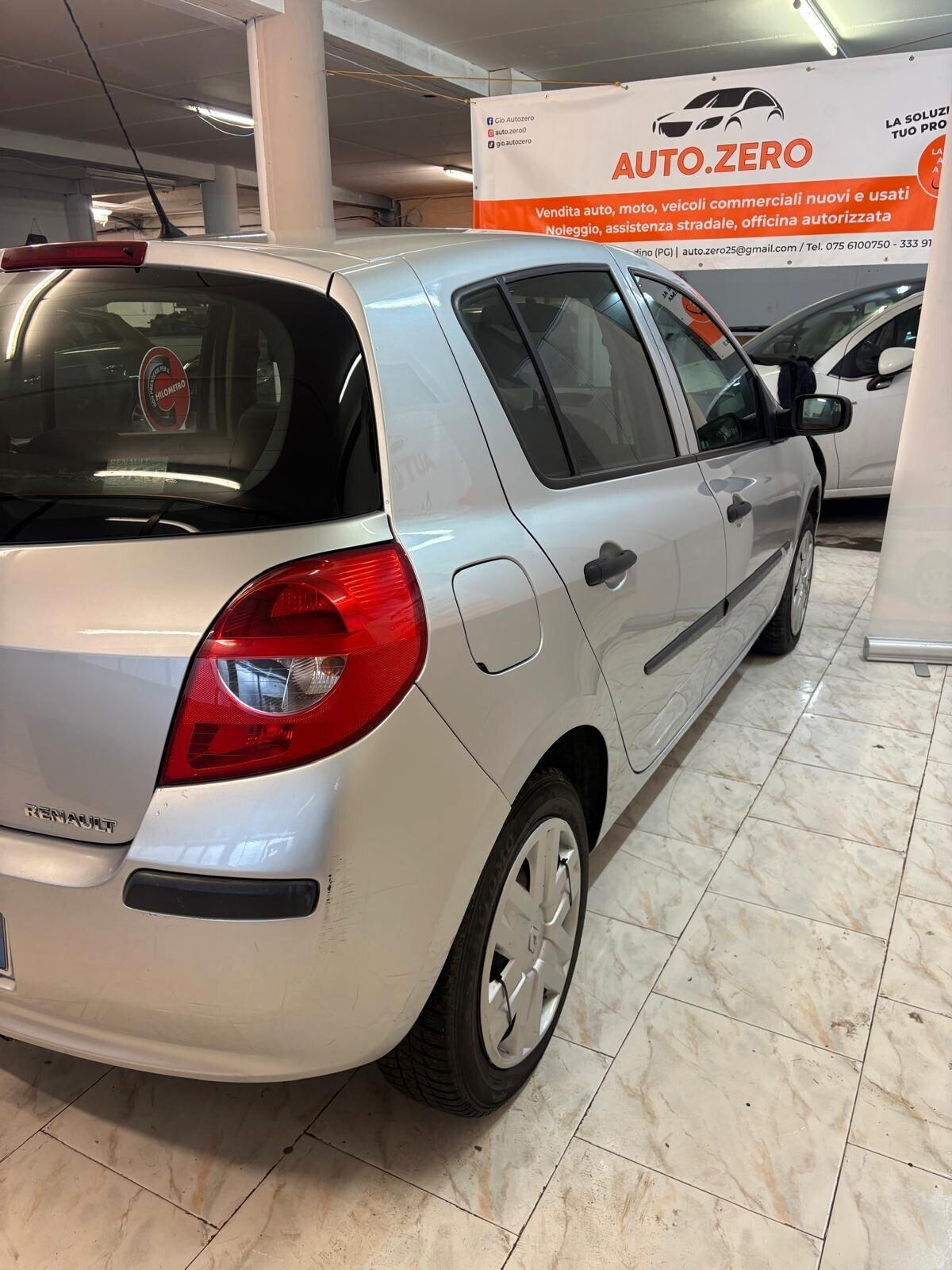 Renault Clio 1.2 16V 5 porte Confort