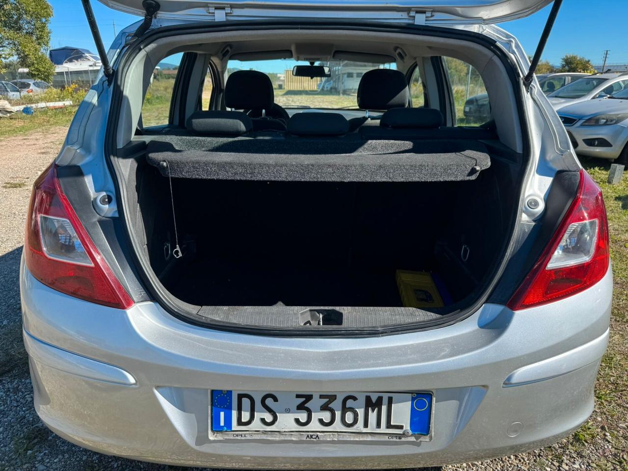 Opel Corsa 1.2 5 porte SOLAMENTE 113.000 KM