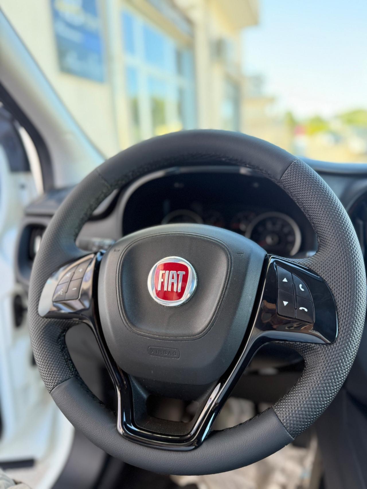 Fiat Doblo MULTIJET, 3 POSTI CON NAVIGATORE,BLUETOOTH,SCHERMO TOUCH,ANDROID AUTO