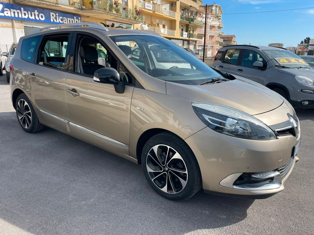 Renault Grand Scenic dCi 8V 110 CV EDC 7 POSTI